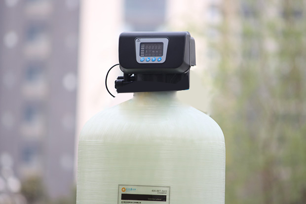 數(shù)顯多路閥全自動(dòng)軟水器(軟化水設(shè)備)