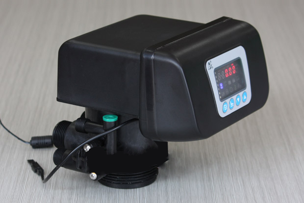 數(shù)顯多路閥全自動(dòng)軟水器(軟化水設(shè)備)