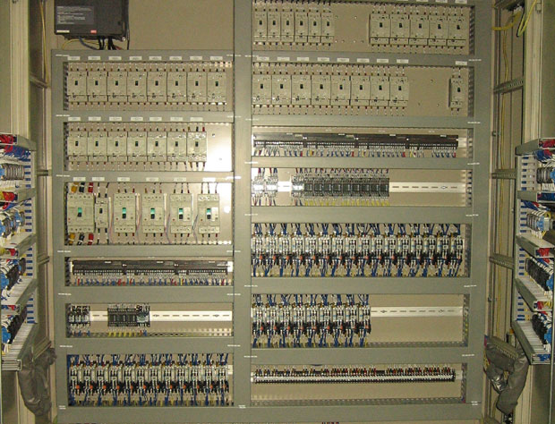 電子半導體行業(yè)超純水制取設(shè)備